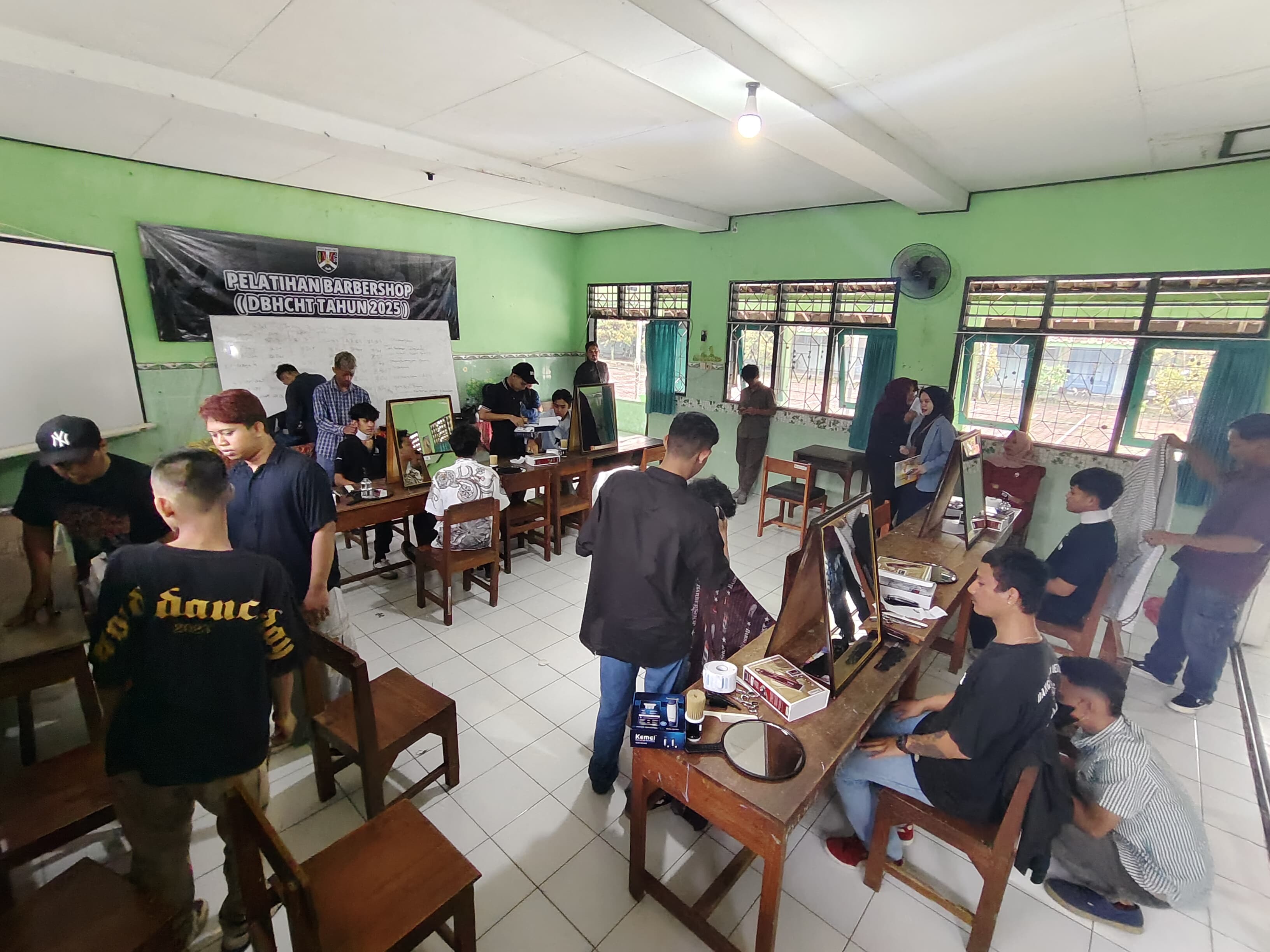 Pelatihan Barbershop (DBHCHT Tahun 2025)