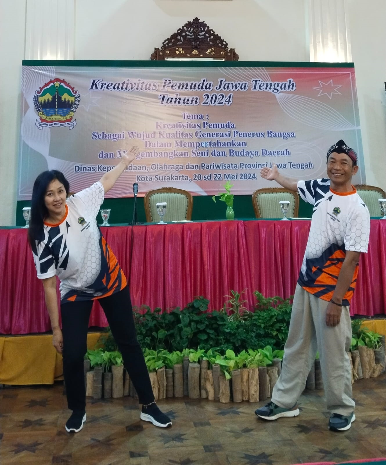 workshop kreativitas tari kreasi daerah pemuda dari kota Magelang